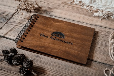 Album drewniany PREMIUM OUR ADVENTURES Album drewniany PREMIUM OUR ADVENTURES