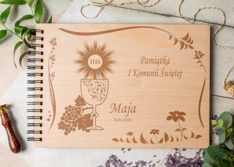 Album drewniany komunia grawer, 22x30cm poziom KO4 Album drewniany komunia grawer, 22x30cm poziom KO4