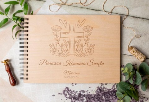 Album drewniany komunia grawer, 22x30cm poziom KO8 Album drewniany komunia grawer, 22x30cm poziom KO8