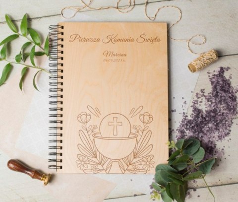 Album drewniany komunia grawer,30x22cm pion KO9 Album drewniany komunia grawer,30x22cm pion KO9
