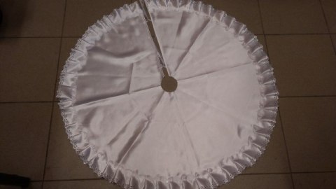 Obrus falbanka pod choinkę FI-90 Obrus falbanka pod choinkę FI-90
