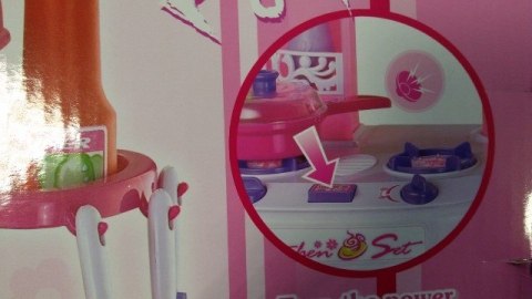 Zestaw kuchnia z wyposażeniem na baterie Zestaw kuchnia z wyposażeniem na baterie
