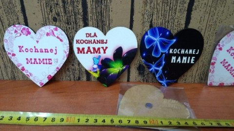 Serce 5szt. magnes 10 x 10 cm. MAMA Serce 5szt. magnes 10 x 10 cm. MAMA