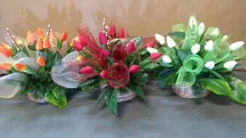 Stroik w koszyku wiklinowym TULIPANY Stroik w koszyku wiklinowym TULIPANY