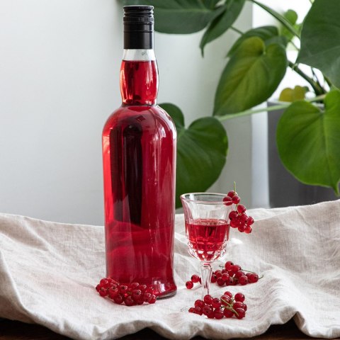 Butelka kapitańska 700 ml z zakrętką Butelka kapitańska 700 ml z zakrętką