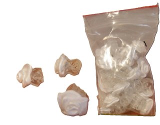 Łapacz 20szt białe różyczki 6522