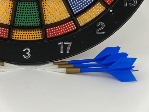 Tarcza z 6 rzutkami 41x36x3cm