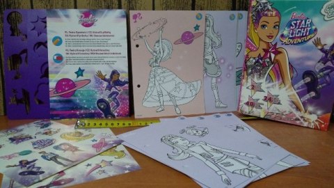 Szkicownik 40szt. szablon 2szt. naklejki 24szt. BARBIE
